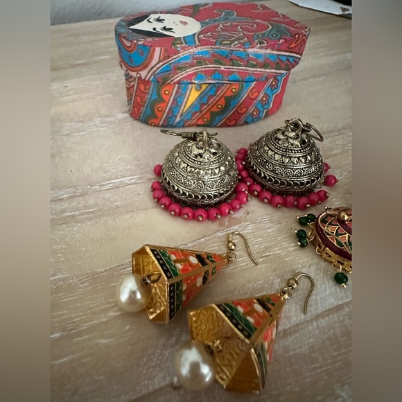 INDIAN Dangle Earrings (3) - Picture 2 of 3